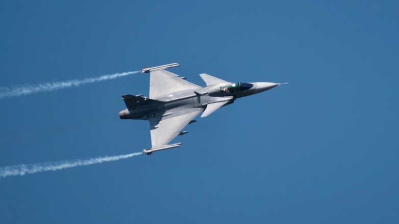 Шведские истребители займутся патрулированием пространства вокруг Гренландии и Исландии