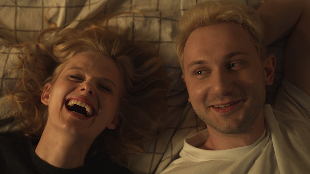 Кадр из фильма "Счастлив, когда ты нет"