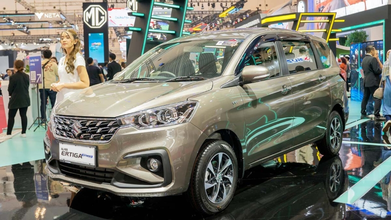 В России появился японский минивэн, который стоит дешевле "китайцев"