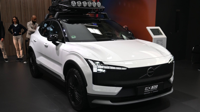 Компания Volvo отзывает более 40 тысяч электромобилей EX30