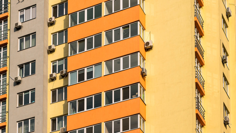 Россиянам грозят штрафы за мебель на балконах