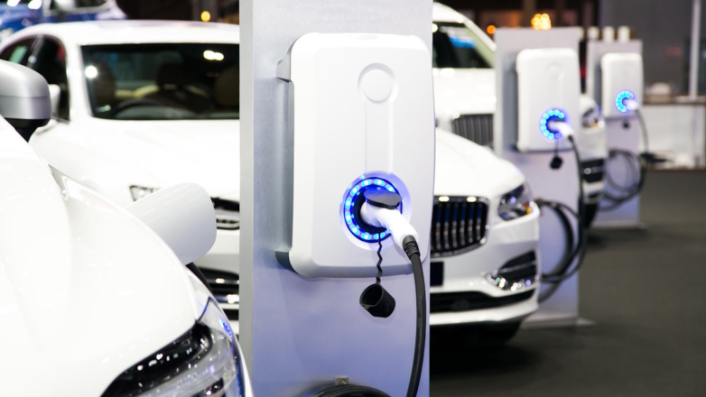Продажи электромобилей и гибридов в РФ выросли за два месяца на 71%