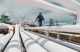 Саудовская Аравия нарастила до максимума прокачку нефти в обход Ормузского пролива