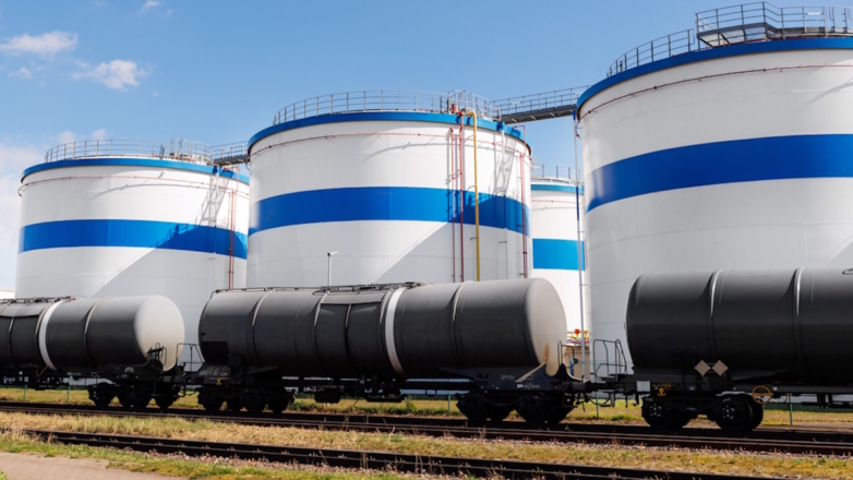 Страны-участницы МЭА поставят на рынок 400 млн баррелей нефти из резервов