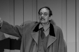 Умер сыгравший в "Мы из джаза" и "Золотом телёнке" актер Пётр Складчиков