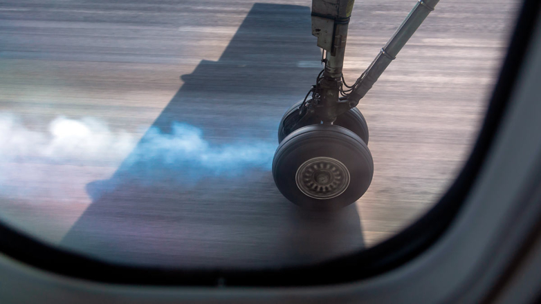 Boeing 737 MAX 8 совершил жесткую посадку в аэропорту Пхукета, рейсы приостановлены