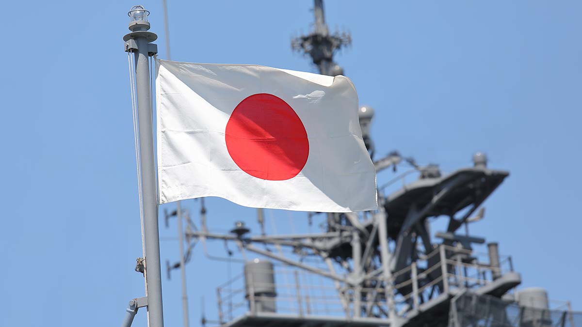 Иран откроет проход судов под флагом Японии по Ормузскому проливу