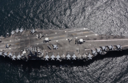 В Тегеране сообщили о массовой атаке дронами на авианосец Abraham Lincoln