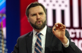 Вэнс заявил о недопонимании между Ираном и США