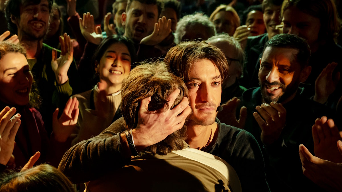 Кадр из фильма "Гуру" (2025)