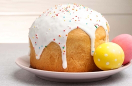 Больше не прилипнет: секретная эмульсия пекарей, с которой пасхальный кулич легко выходит из формы