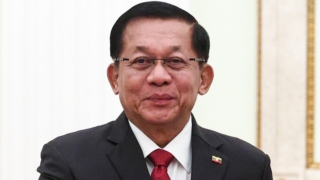 Парламент Мьянмы избрал президентом Мин Аун Хлайна