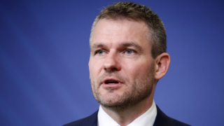 Нефтепровод "Дружба" может выручить ЕС при перебоях поставок, заявил президент Словакии