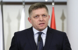 Фицо подтвердил намерение посетить РФ для празднования Дня Победы