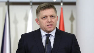 Фицо подтвердил намерение посетить РФ для празднования Дня Победы