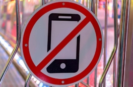 В США увеличилось число баров и ресторанов, где запрещено пользоваться телефонами