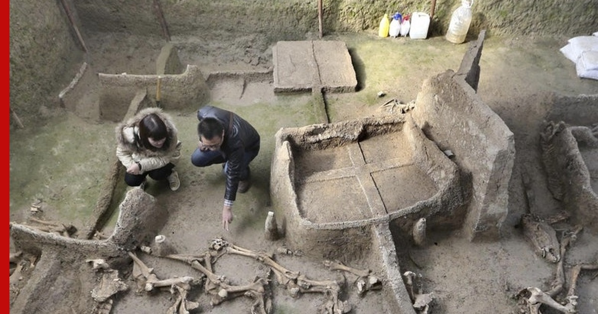 Китай 4 тыс лет назад. В Китае найдено древнее поселение валантуга. В Китае обнаружена древняя fanjingshania. Камни с волосами найденные в Китае.