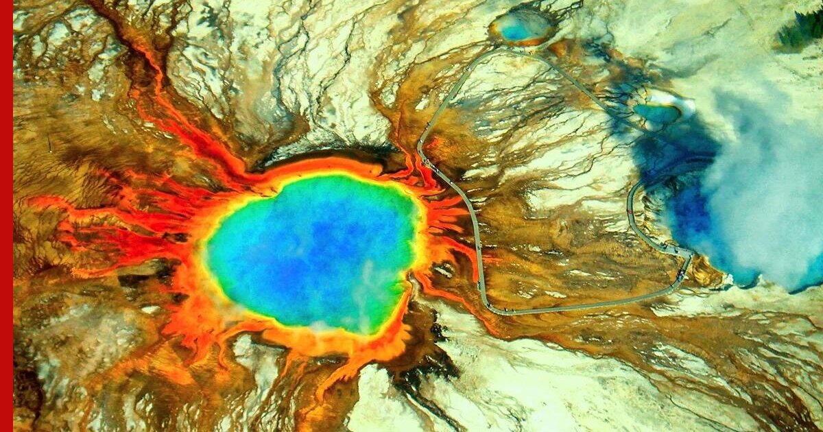 Йеллоустоун вулкан где. Yellowstone вулкан. Радужный вулкан. Супервулкан океанов. Айра вулкан.