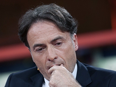 Триумф правых отменяется